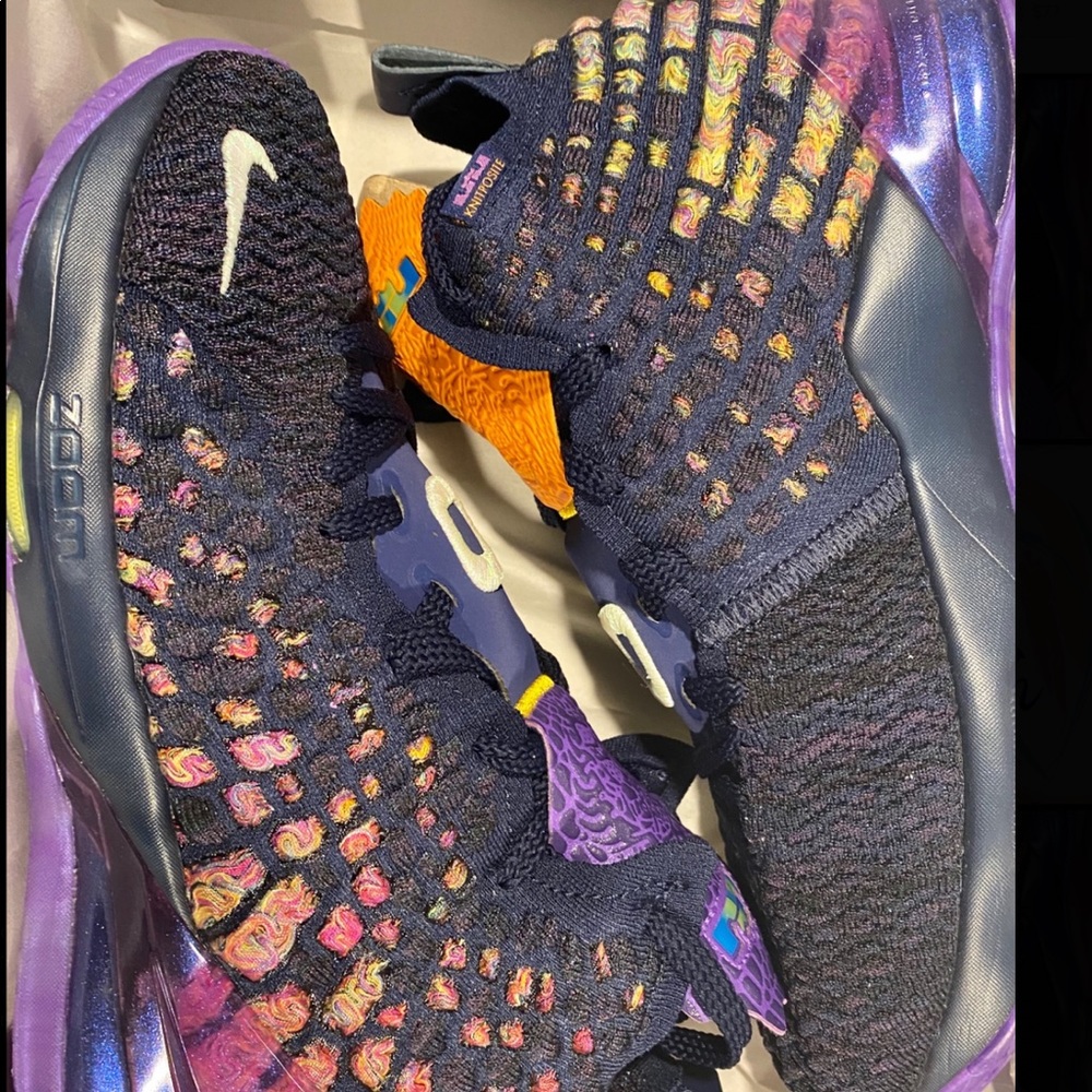Lebron Monsta 17’s
